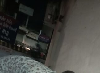 રાજકોટ માં કર્મા ફાઉંડેશનની અનોખી સેવા , કાયદાનું ચુસ્ત પાલન સાથે સેવાનું ઝજણું