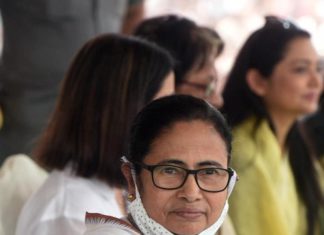 મમતા બેનર્જીના નાના ભાઈ અસીમ બેનર્જીનું કોરોનાથી મૃત્યુ