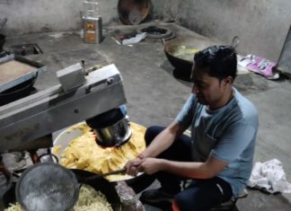 પરમેશ્વર સેવા એજ્યુકેશન ટ્રસ્ટની અનોખી કામગીરી, 8000 ફૂડ પેકેટ કર્યા તૈયાર