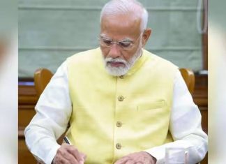 મોદી એક્શનમોડમાં, શપથ ના 16 કલાલમાંજ ખેડૂતો માટે લીધો મોટો નિર્ણય… આ ફાઇલ પર કર્યા હસ્તાક્ષર