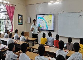 Amreli: જવાહર નવોદય વિદ્યાલયને મળી અધ્યતન સુવિધા, 30 લાખના ખર્ચે શાળાના 17 વર્ગખંડો સ્માર્ટ ક્લાસમાં ફેરવાયા