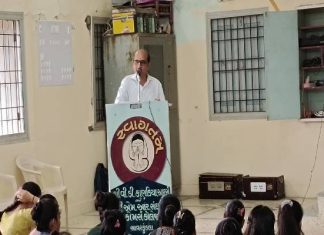 Amreli: વી.ડી.કાણકિયા કોલેજ – સાવરકુંડલા ખાતે ગુરુપૂર્ણિમાની ઉજવણી કરાઈ