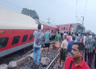 Jharkhand: ચક્રધરપુરમાં મોટો ટ્રેન અકસ્માત, મુંબઈ-હાવડા મેલના 18 ડબ્બા પાટા પરથી ઉતર્યા..3 ના મોત