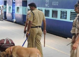 જમ્મુ તાવીથી અમદાવાદ આવતી ટ્રેનમાં બોમ્બ ! ટ્રેનને રોકી ચેકિંગ હાથ ધરાયું