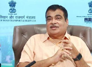 નીતિન ગડકરીએ જીવન વીમા પ્રિમિયમ મામલે નિર્મલા સીતારમણને કરી અપીલ, જાણો શું કહ્યું