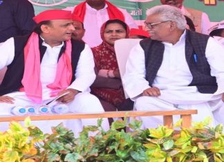 UP: અખિલેશ યાદવે ખેલ્યો મોટો ખેલ, માતા પ્રસાદ પાંડેને બનાવ્યા વિપક્ષના નેતા