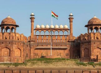 લાલ કિલ્લા પરથી વડાપ્રધાનોનું ભાષણઃ આ PM ના નામે છે સૌથી લાંબા સંબોધન આપવાનો રેકોર્ડ તો આ PM એ એક પણ વખત નથી ફરકાવ્યો ધ્વજ