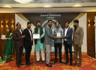 ગીરસોમનાથના યુવાન અને મેકિંગ ડોક્ટર્સ ઓર્ગેનાઈઝેશનના મયુર જાદવને એવોર્ડ એનાયત કરવામાં આવ્યો