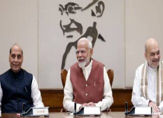 વરિષ્ઠ નાગરિકોને મોદી સરકારની મોટી ભેટ, 70 વર્ષથી વધુ વયના તમામ લોકોને મળશે ‘આયુષ્માન યોજના’નો લાભ