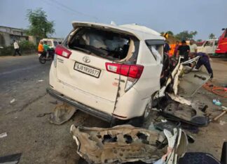 અમદાવાદ-ઉદયપુર નેશનલ હાઇવે પર કાર અને ટ્રેલર વચ્ચે ભયંકર અકસ્માત, 7 લોકોનાં ઘટનાસ્થળે જ મોત