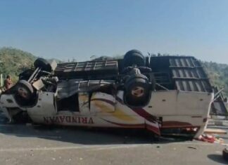 અંબાજીના ત્રિશૂળિયા ઘાટમાં ત્રિપલ અકસ્માત, 37 લોકો ઇજાગ્રસ્ત