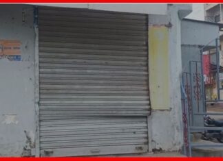 Amreli : ધારીમાં તસ્કરોએ ફેકી રહ્યા છે પોલીસને પડકાર ! વધુ એક દુકાનના તૂટયા તાળાં ; બજરંગ ગ્રુપ આવ્યું મેદાને