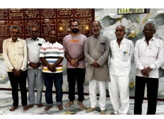 અમરેલી એક્સપ્રેશન તંત્રી રૂપારેલીયાએ લીધી બાબરા લોહાણા મહાજનની મુલાકાત, રઘુવીર સેના સાથે યોજી બેઠક