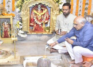 મુખ્યમંત્રી શ્રી ભૂપેન્દ્ર પટેલ મહાશિવરાત્રીના પર્વે સ્વયંભૂ ભવનાથ મહાદેવના શ્રદ્ધાભાવ સાથે પૂજા અર્ચના કરી…