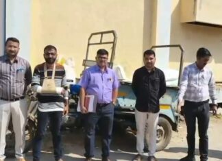 અમરેલીના વડિયામાં સરકારી અનાજની હેરાફેરી પકડાઈ, મામલતદાર ટીમે રૂ.82 હજારથી વધુનો મુદ્દામાલ જપ્ત કર્યો…