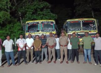 અમરેલીના લીલીયામાં રેતી માફિયા સામે રેવન્યુ વિભાગનો સપાટો, રેતી ભરી આવતા 5 ડમ્પર ઝડપી લેવાયા…