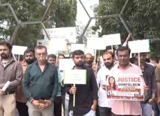 રાજકોટ: બાલાજી હોસ્પિટલમાં મહિલાના મોતને લઈને પરિવારનો હોબાળો, તબીબી બેદરકારીનો આક્ષેપ…