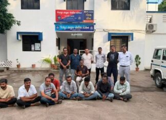રાજકોટ રેન્જનો વ્રજ વાટિકા હોટલમાં દરોડો, તીનપત્તી જુગાર રમતા 9 શખ્સો ઝડપાયા…