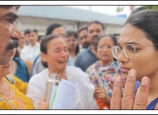 રાજકોટમાં NEET PG પરીક્ષા સમયે હંગામો: વિદ્યાર્થીનીને પ્રવેશ ન મળતાં માતા બેભાન, બાદમાં મળી એન્ટ્રી